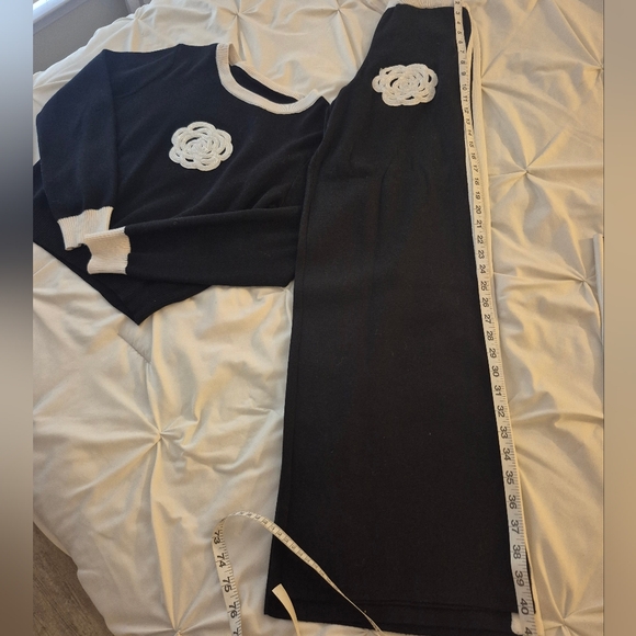 Inspired | Camellia Sweater Set - Picture 2 of 6